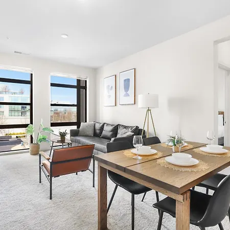 The Leisure & The Work Mixed In One-Site Appartement